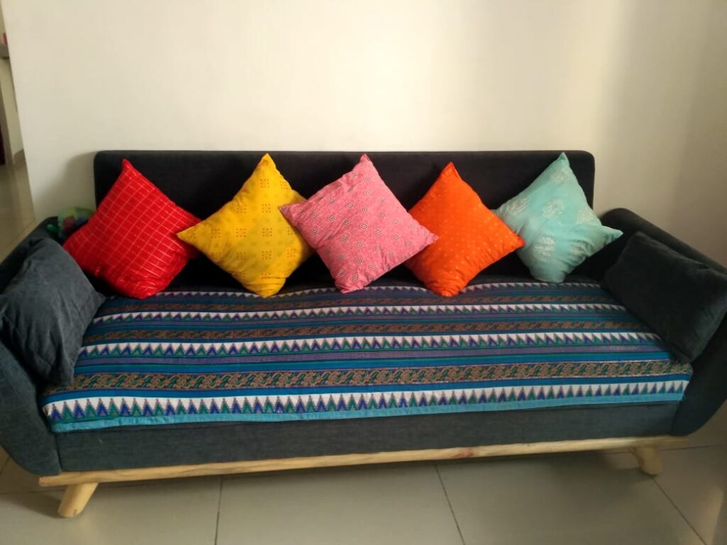 Sofa Decoration  -  Easiest & Cheapest Decoration ideas for living room (myarticle.co.in)